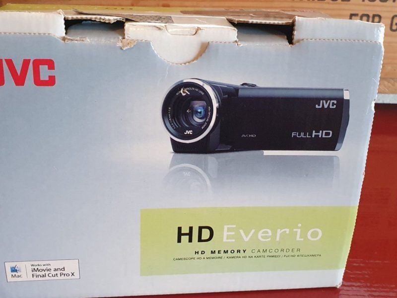 POR ENCARGO : JVC GZ-E105 Full HD Everio Camcorder
